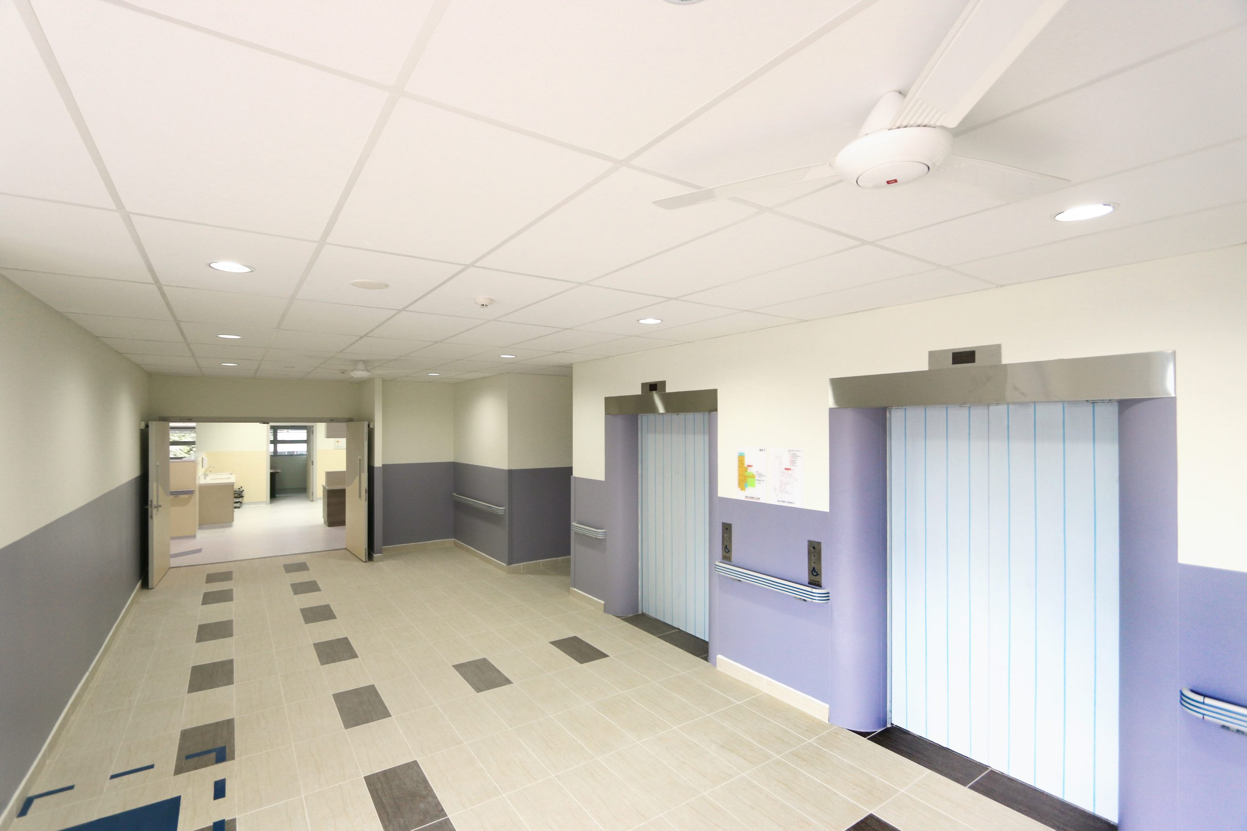 Rockfon Pacific A-edge_Singapore_St Luke Hospital_01